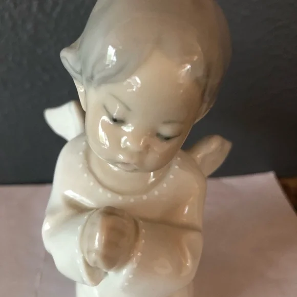 Llardo vintage collection porcelain high gloss Angel Praying